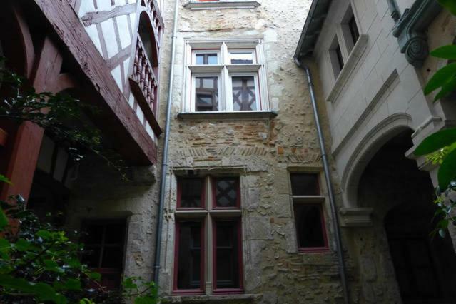 Charme Et Confort Blois Centre Apartman Kültér fotó